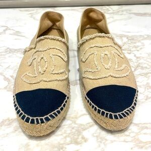 Chanel Interlocking CC Canvas Two Tone Espadrilles Size 40